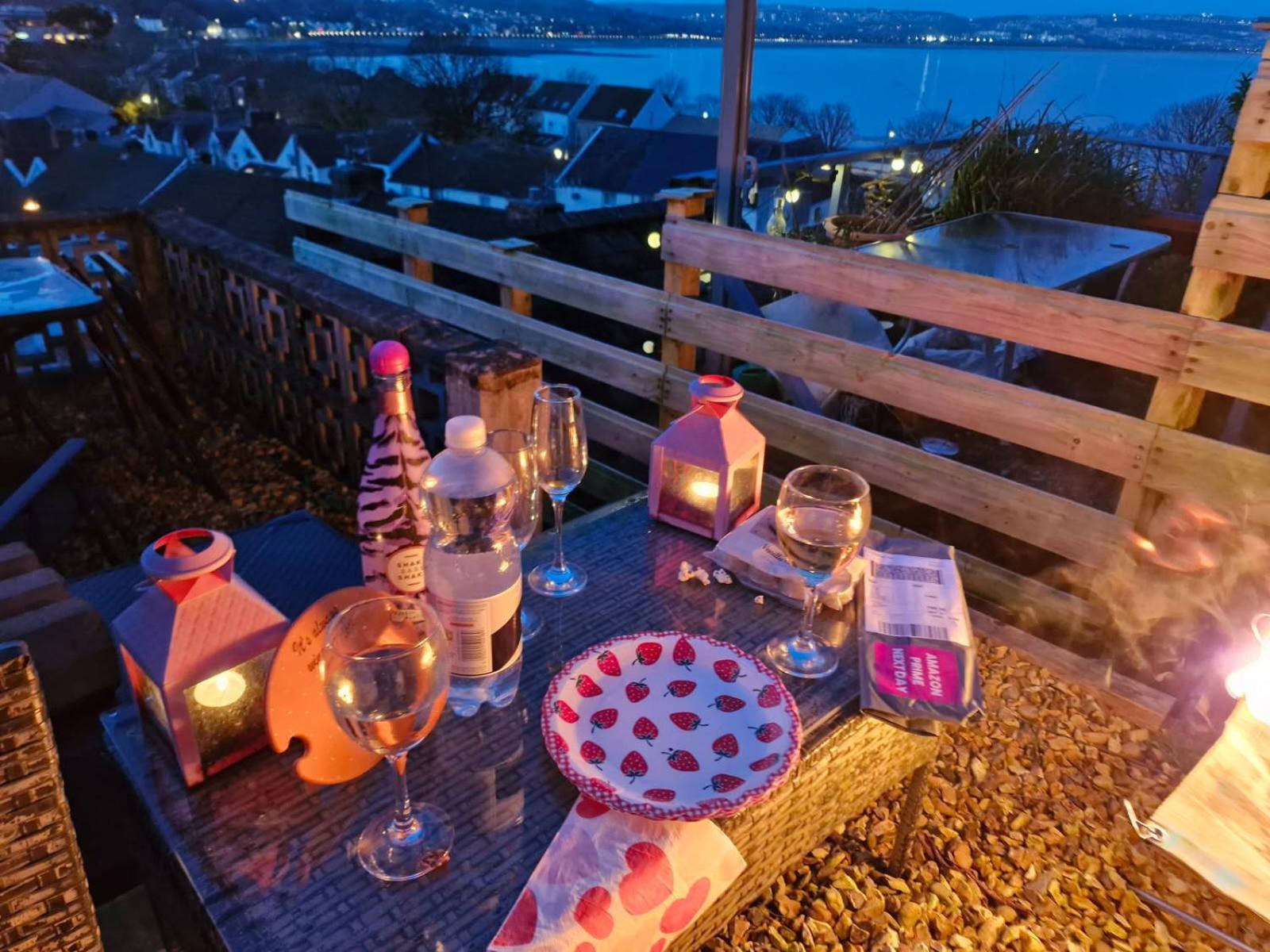 Fishermen'S Cottage With Log Burner, 2 Bathrooms & Sea Views From Garden Terraces Mumbles Exterior foto